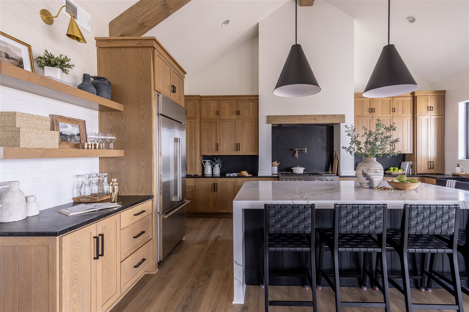 Oak kitchen with vaulted ceiling designed by Rexford